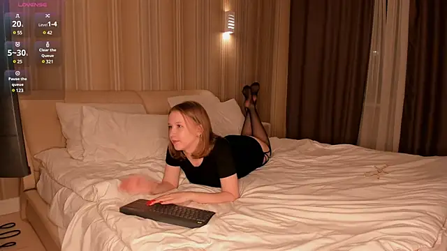 Snapshot of ms_evasweet chatting on 12.16.24 ms evasweet online show from 12.16.24