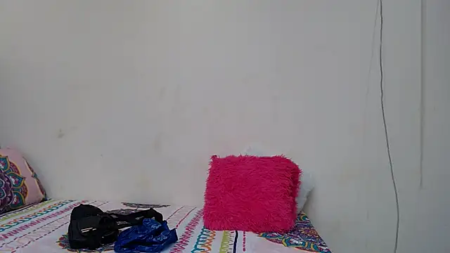 Snapshot of SHANTYBABE chatting on 12.27.24 SHANTYBABE online show from 12.27.24