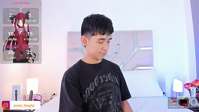 Thayler jones online show from 11.28.25