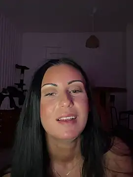 Snapshot of SweNatasha chatting on 12.11.24 SweNatasha online show from 12.11.24