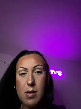 Snapshot of SweNatasha chatting on 12.12.24 SweNatasha online show from 12.12.24