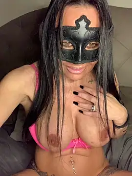 Snapshot of vicvictoriax chatting on 02.22.25 vicvictoriax online show from 02.22.25