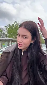 KikiWatson online show from 04.19.26