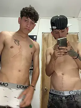 LatinBoysxxx online show from 01.21.25