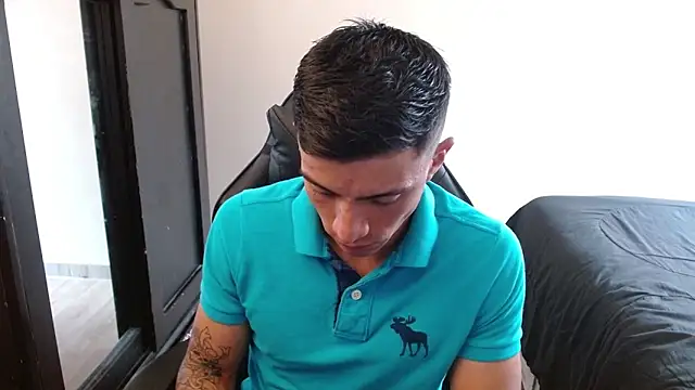 Snapshot of kv___xxx_ chatting on 10.28.25 kv xxx online show from 10.28.25