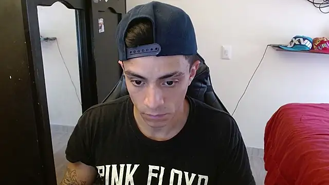 Snapshot of kv___xxx_ chatting on 11.14.25 kv xxx online show from 11.14.25