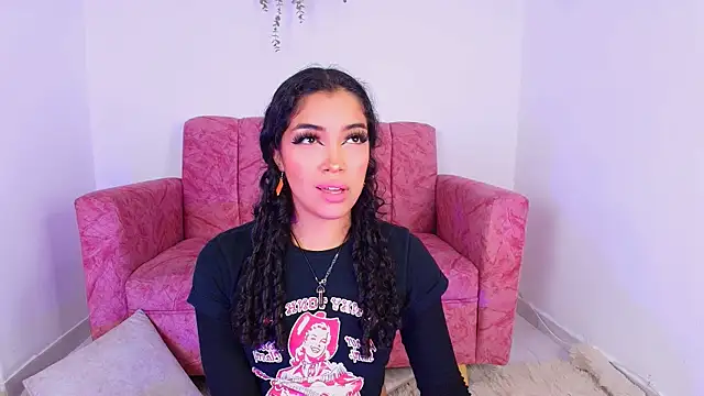 Snapshot of Sara_Jhonson chatting on 09.13.25 Sara Jhonson online show from 09.13.25