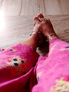 Snapshot of sneha_telugu_girl chatting on 12.20.24 sneha telugu girl online show from 12.20.24