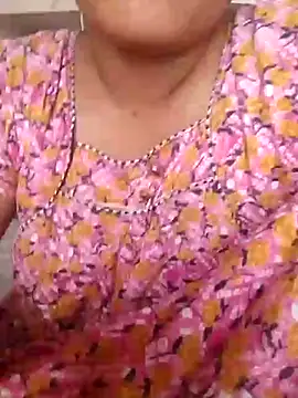 Snapshot of sneha_telugu_girl chatting on 02.16.25 sneha telugu girl online show from 02.16.25