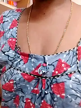 Snapshot of sneha_telugu_girl chatting on 03.06.25 sneha telugu girl online show from 03.06.25