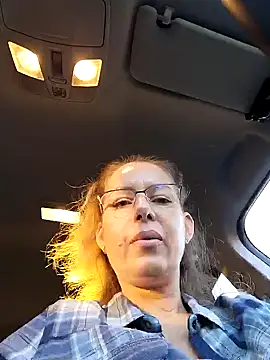 Snapshot of uber_babe chatting on 12.09.24 uber babe online show from 12.09.24