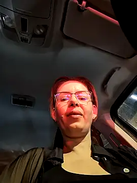 Snapshot of uber_babe chatting on 01.15.25 uber babe online show from 01.15.25