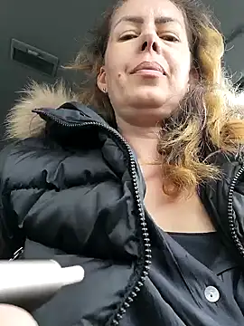 Snapshot of uber_babe chatting on 03.17.25 uber babe online show from 03.17.25