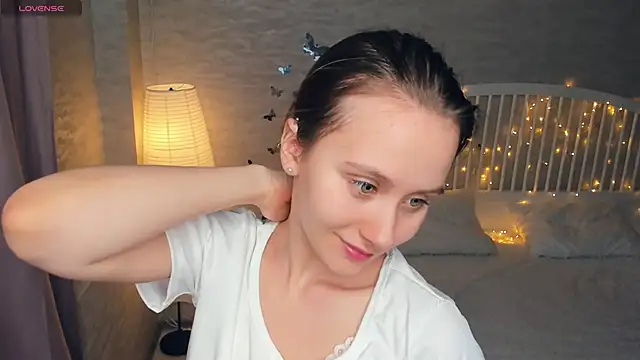 Snapshot of EthalBuffkin chatting on 03.05.25 EthalBuffkin online show from 03.05.25