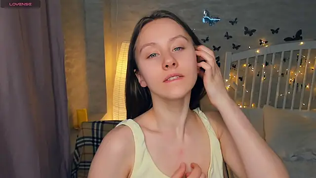 Snapshot of EthalBuffkin chatting on 03.18.25 EthalBuffkin online show from 03.18.25