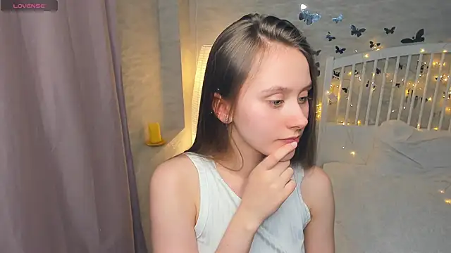 Snapshot of EthalBuffkin chatting on 03.19.25 EthalBuffkin online show from 03.19.25