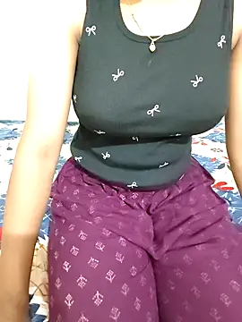 Snapshot of Ammualagitamil chatting on 10.07.25 Ammualagitamil online show from 10.07.25