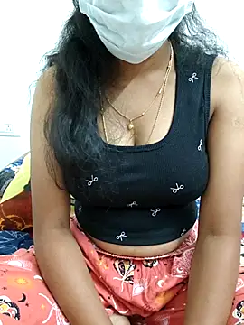 Snapshot of Ammualagitamil chatting on 11.04.25 Ammualagitamil online show from 11.04.25