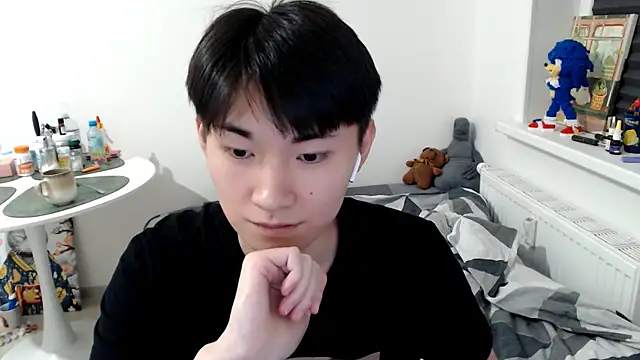 Miram Yu online show from 10.12.25