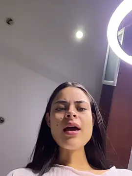 HannaRhodes online show from 10.10.25