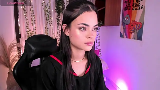 HannaRhodes online show from 12.05.25