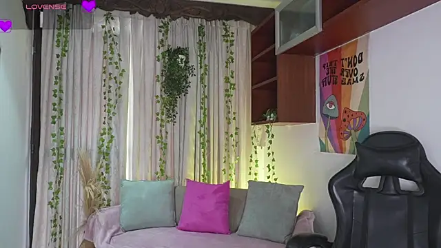 HannaRhodes online show from 02.05.26