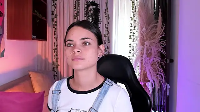 HannaRhodes online show from 04.18.26