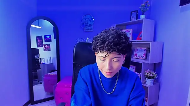 Snapshot of Im_Mathias chatting on 11.20.25 Im Mathias online show from 11.20.25