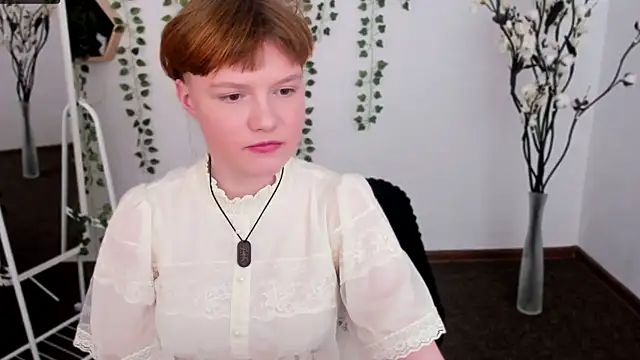 DreamyLuna online show from 01.23.25