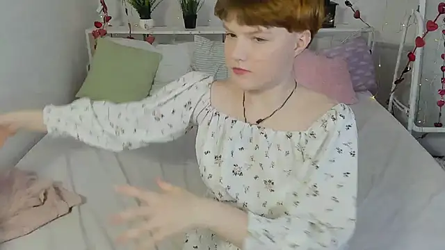 DreamyLuna online show from 01.25.25