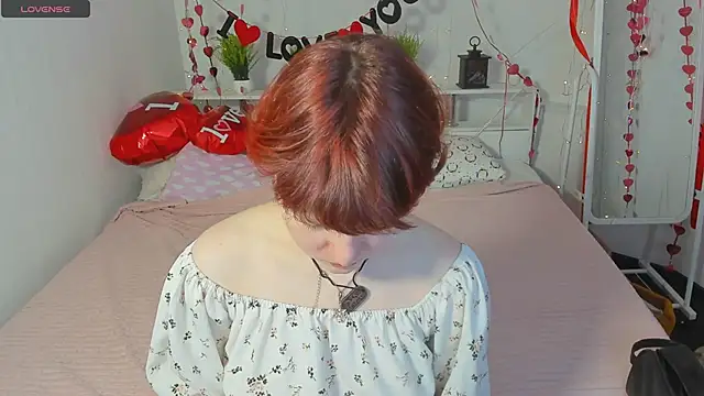 DreamyLuna online show from 02.06.25