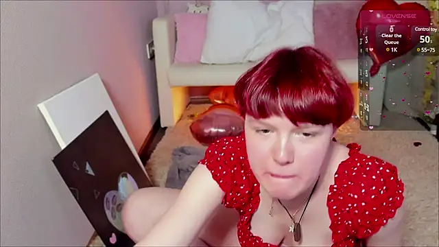 DreamyLuna online show from 02.13.25