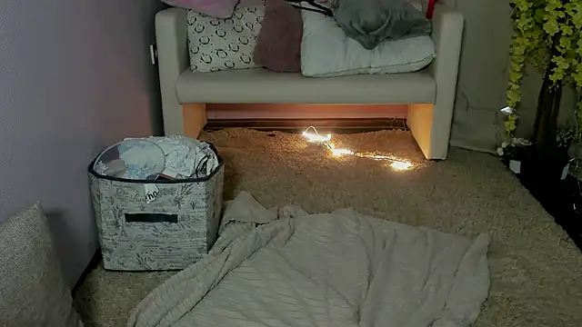 DreamyLuna online show from 03.12.25