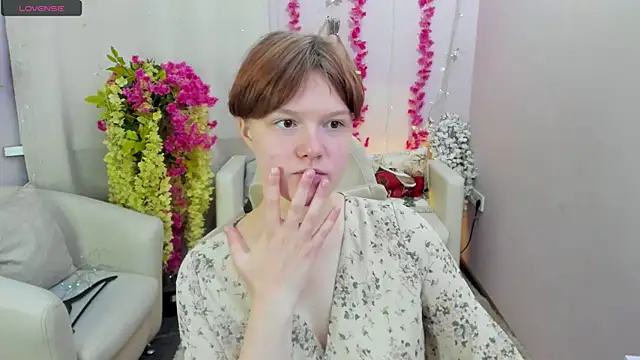 DreamyLuna online show from 09.27.25