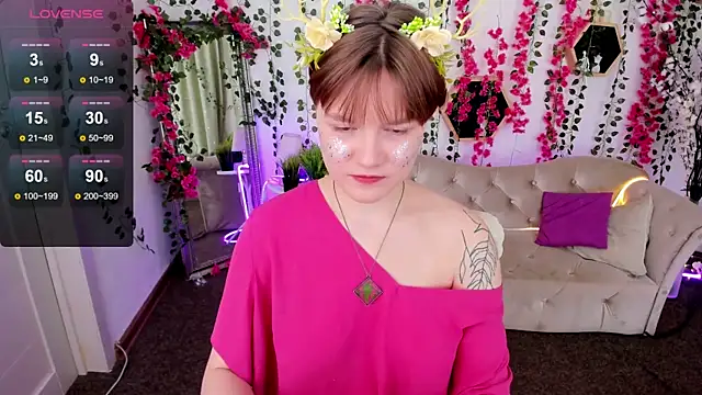 DreamyLuna online show from 12.02.25