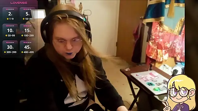 Snapshot of AshThaSissy chatting on 12.11.24 AshThaSissy online show from 12.11.24