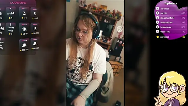 Snapshot of AshThaSissy chatting on 12.19.24 AshThaSissy online show from 12.19.24