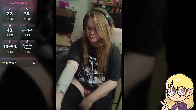 Snapshot of AshThaSissy chatting on 02.28.25 AshThaSissy online show from 02.28.25