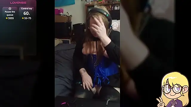 Snapshot of AshThaSissy chatting on 03.08.25 AshThaSissy online show from 03.08.25