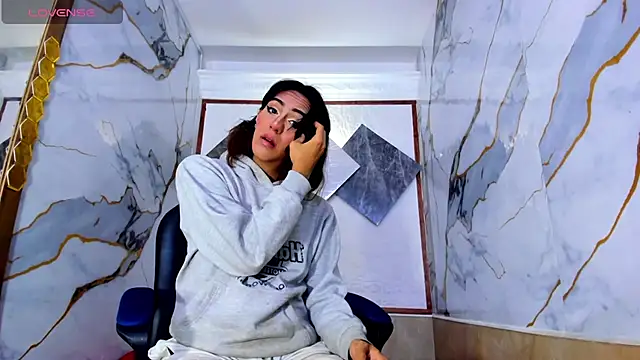 Isabella stanford2 online show from 10.13.25