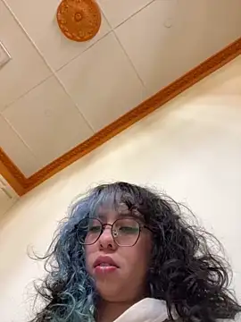 Sweet Chaos online show from 01.23.25