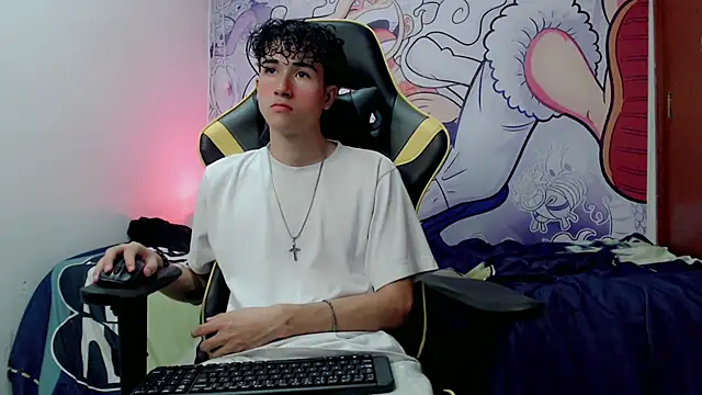 Snapshot of johnny_cagee chatting on 12.19.24 johnny cagee online show from 12.19.24