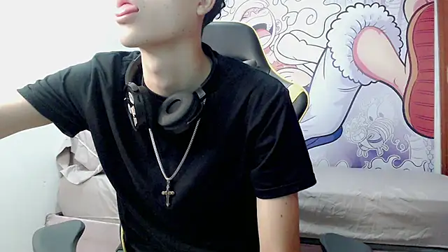 Snapshot of johnny_cagee chatting on 12.22.24 johnny cagee online show from 12.22.24