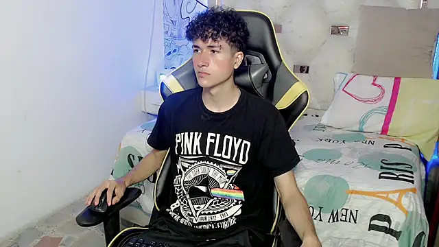 johnny cagee online show from 11.19.25