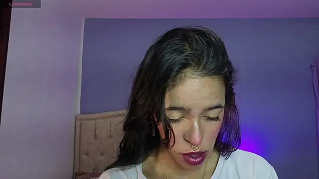 Snapshot of stephania_t chatting on 05.06.26 stephania t online show from 05.06.26