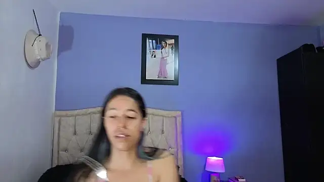 Snapshot of stephania_t chatting on 06.17.26 stephania t online show from 06.17.26