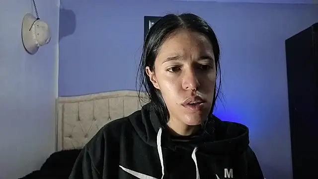 Snapshot of stephania_t chatting on 06.18.26 stephania t online show from 06.18.26