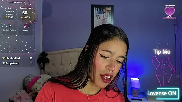 Snapshot of stephania_t chatting on 07.28.26 stephania t online show from 07.28.26