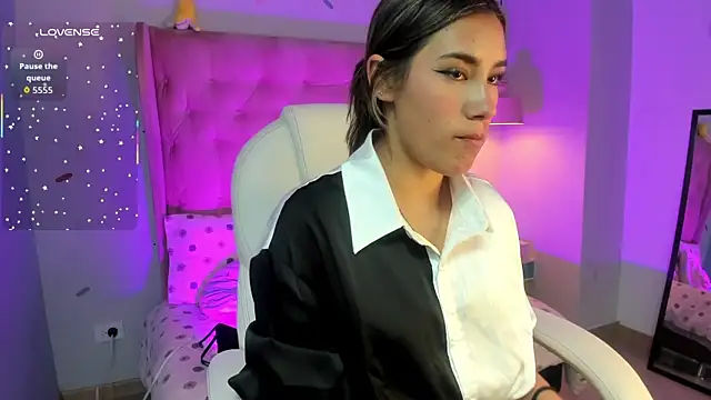  Sophie  miller online show from 11.18.25