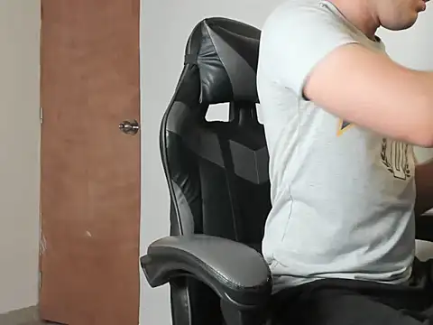 leo030809 online show from 02.14.26